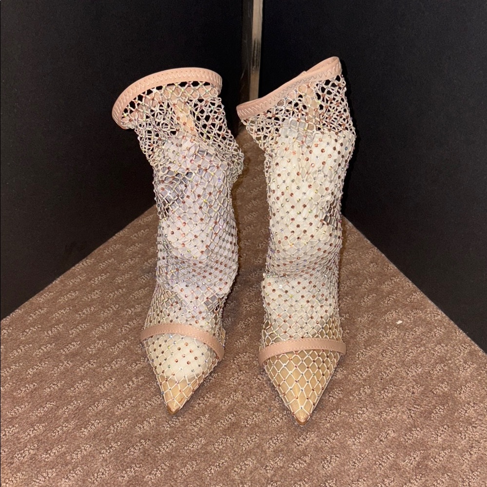 Cream Stiletto Heels with Intricate Mesh Design